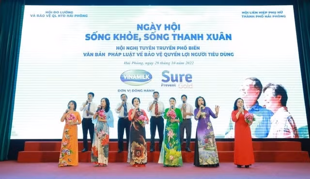 vinamilk lan toa thong diep song khoe song thanh xuan hinh 1