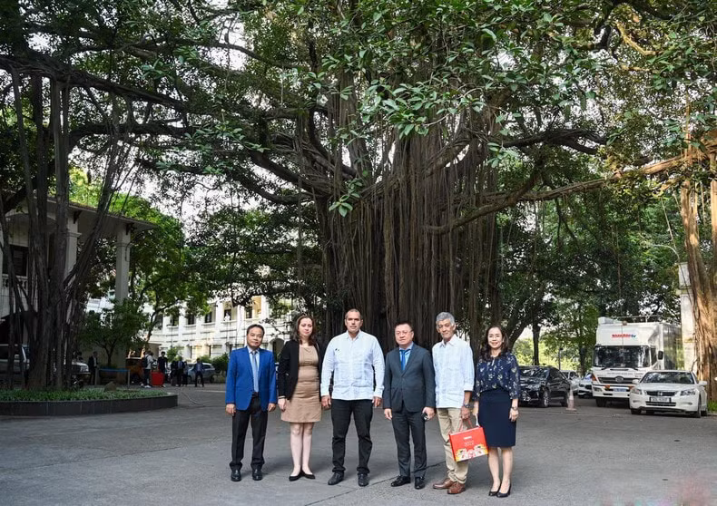 dong chi le quoc minh tiep chu tich hang thong tan prensa latina cuba hinh 1
