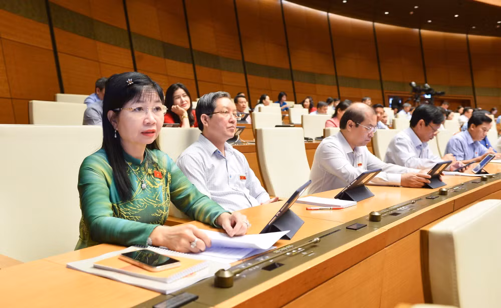giam doc cong an ha noi khong thua nhan tien ao nhung dang co mot thi truong ngam rat soi dong hinh 2