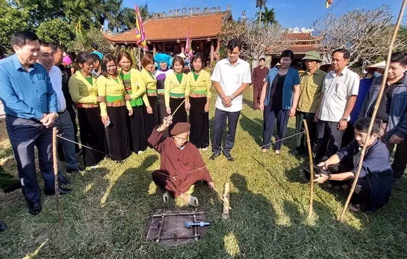 phu tho bao ton phong tuc cung tet com moi nguoi muong hinh 3