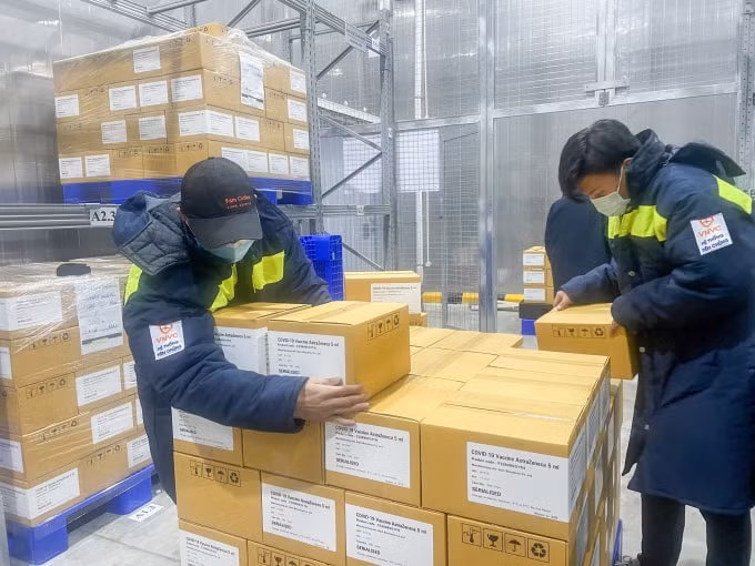 tuan nay co them hon 2 trieu lieu vac xin covid 19 cua astrazeneca ve den viet nam hinh 2