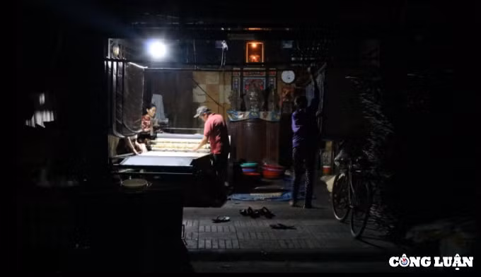 lang nghe banh phong do lua ngay can tet hinh 13