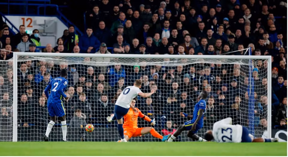 ziyech va silva toa sang chelsea danh bai tottenham lan thu 4 mua nay hinh 4