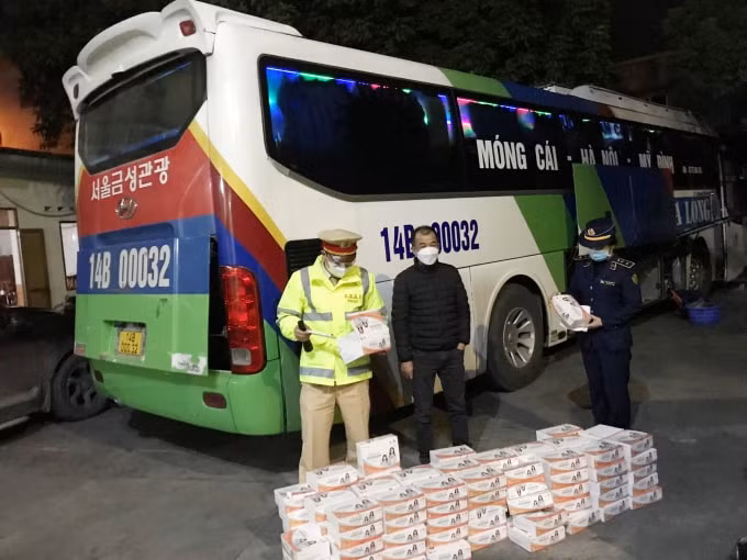 thu giu 2500 bo kit test nhanh covid 19 khong ro nguon goc xuat xu hinh 1