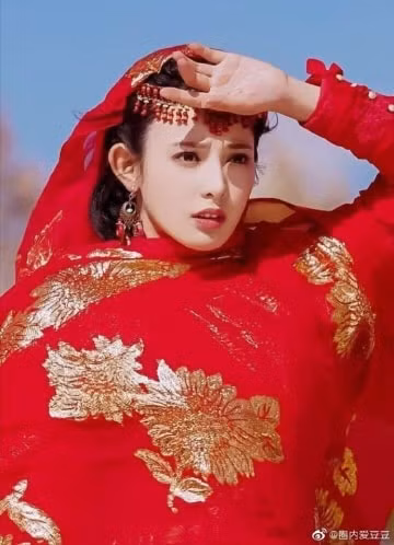 nhung nguoi dep lot top tan tu dai my nhan co trang man anh hoa ngu hinh 5