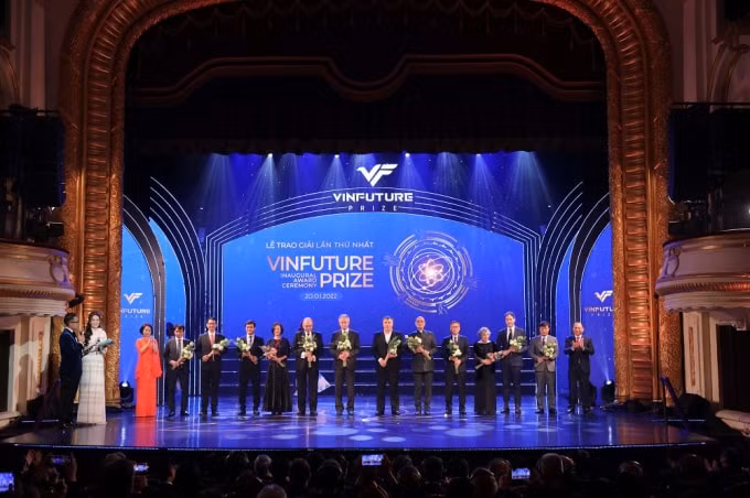 vinfuture cong bo chu nhan cac giai thuong phung su nhan loai 2021 hinh 3