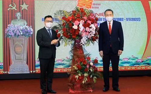 bao nhan dan se dong hanh chia se kinh nghiem cach lam moi voi co quan bao dang dia phuong hinh 1