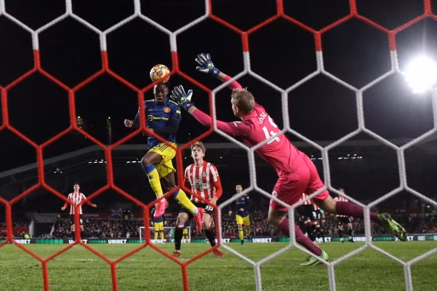 vui dap brentford man utd ap sat top 4 ngoai hang anh hinh 3