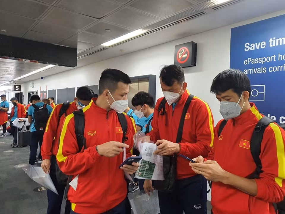 doi tuyen viet nam co mat tai melbourne san sang cho tran gap australia hinh 2