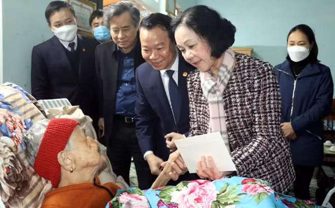 truong ban to chuc trung uong tham va chuc tet dang bo chinh quyen va nhan dan yen bai hinh 2