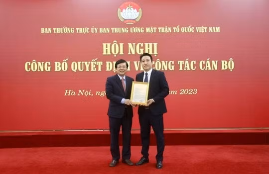 bo nhiem ong nguyen van dung lam pho tong bien tap tap chi mat tran hinh 1
