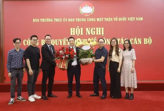 bo nhiem ong nguyen van dung lam pho tong bien tap tap chi mat tran hinh 6