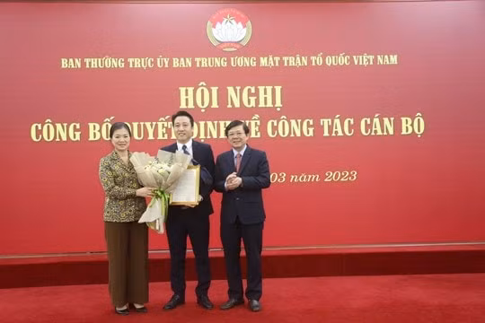 bo nhiem ong nguyen van dung lam pho tong bien tap tap chi mat tran hinh 2