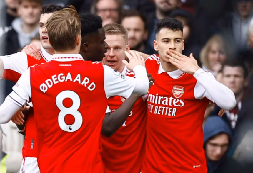 thang crystal palace arsenal bo xa man city 8 diem tren bang xep hang hinh 1