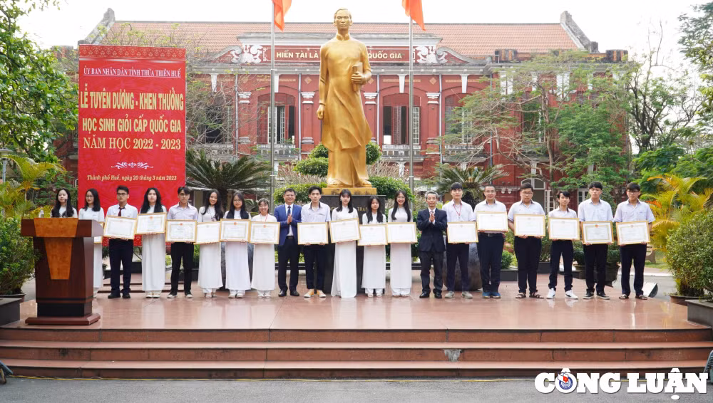 thua thien hue tuyen duong 62 hoc sinh gioi cap quoc gia hinh 1