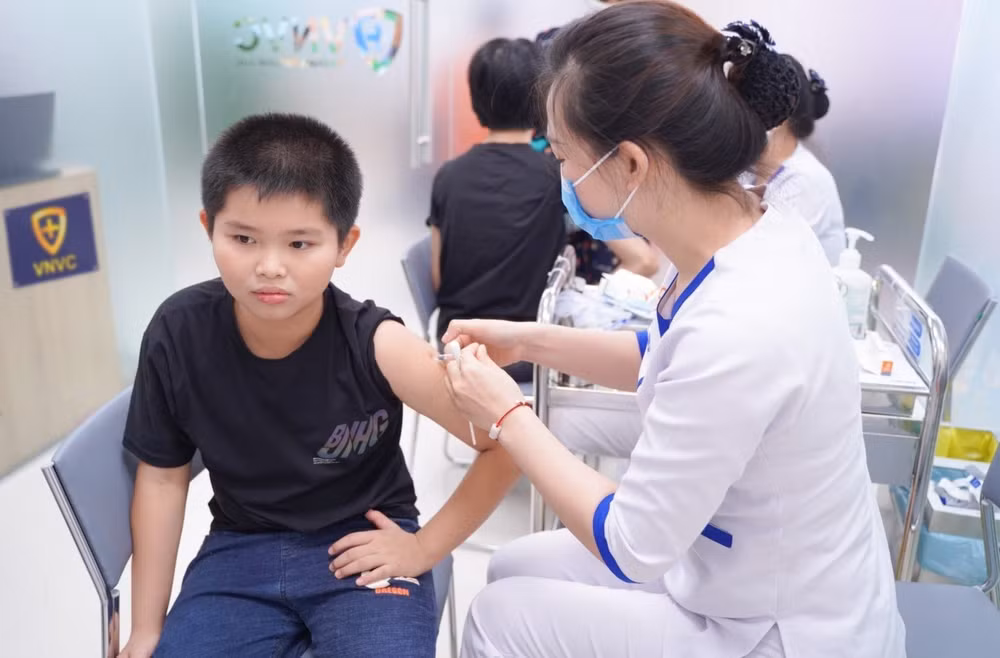 10000 mui vaccine cum mien phi vi cong dong duoc bao ve boi vaccine hinh 1