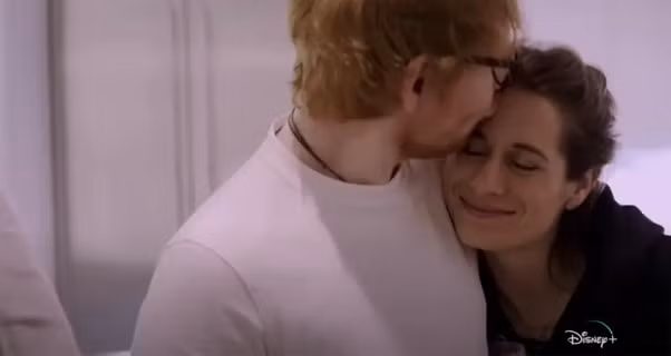 ed sheeran bat khoc khi noi ve tinh hinh suc khoe cua vo hinh 2