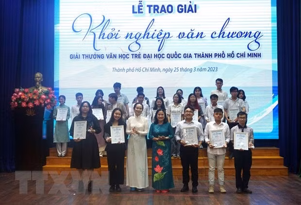 trao giai thuong van hoc tre 2022 khoi nghiep van chuong hinh 3
