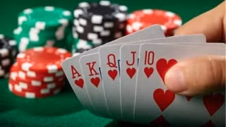 bat giu nhom golfer danh bac poker hon 45 ty dong tai vinh phuc hinh 1