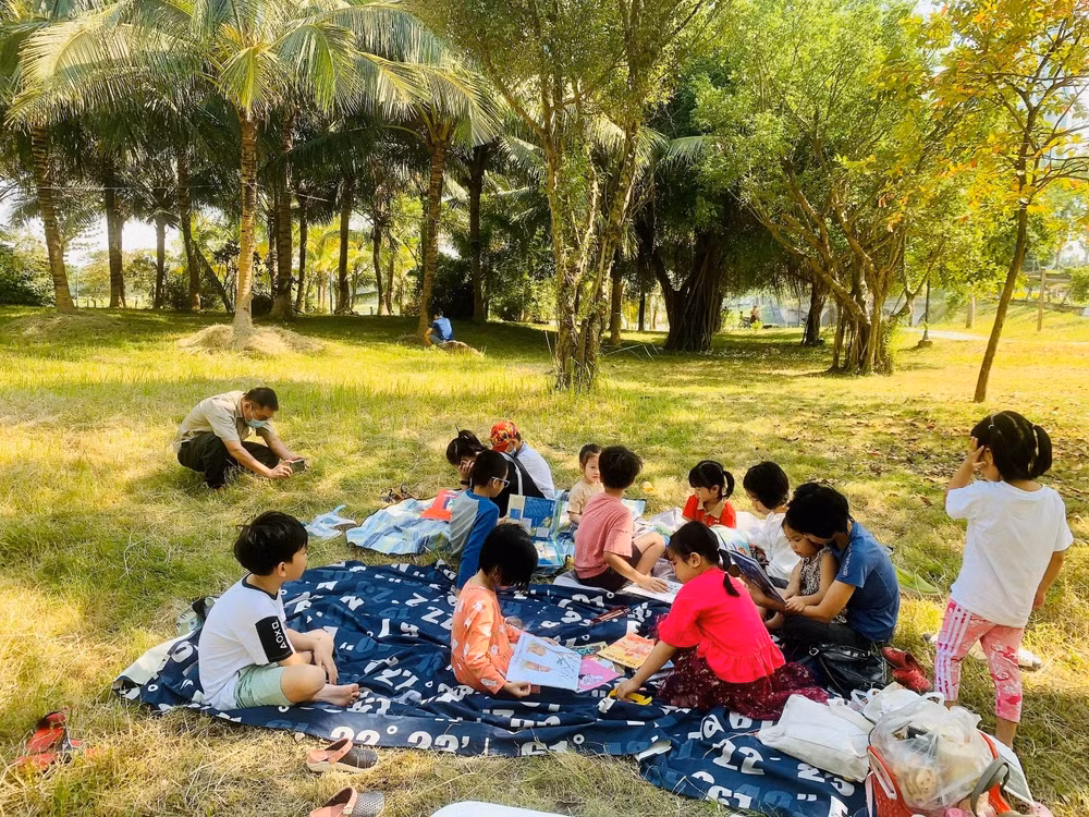 cuoc hen voi thien nhien tai vung dat cua nhung dua tre hanh phuc hinh 5