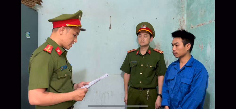 khoi to vo chong dien xiec tren deo hai van hinh 3