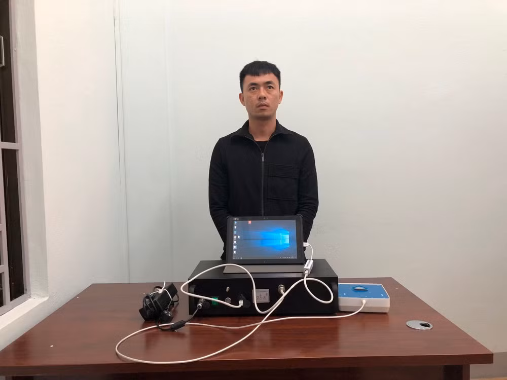 gia lai thanh nien su dung thiet bi phat tin nhan rac co noi dung khieu dam de lua dao hinh 1