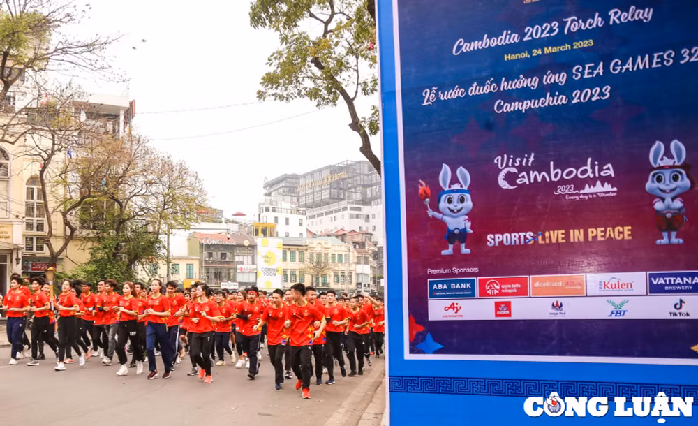 200 van dong vien viet nam tham gia le ruoc duoc sea games 32 hinh 5