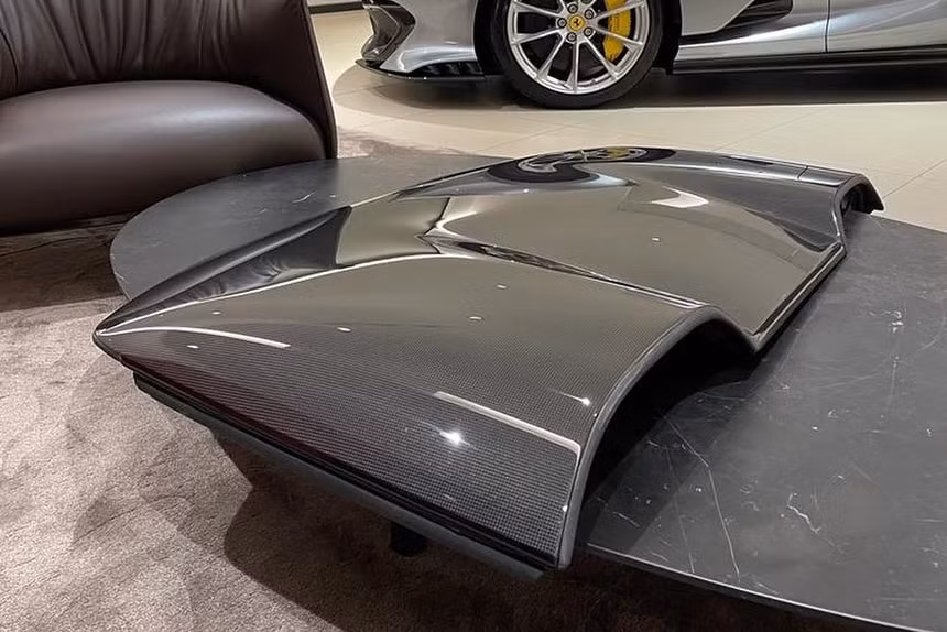 sieu xe ferrari 812 competizione a dau tien da toi tay khach hang hinh 4