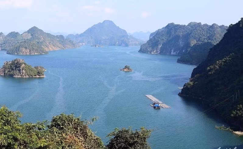 du lich hoa binh phan dau don 35 trieu luot khach trong nam 2023 hinh 1