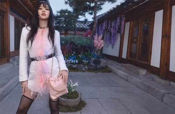 jennie blackpink sieu sang chanh trong quang cao moi cua chanel hinh 1