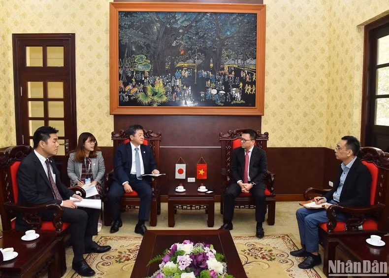 dong chi le quoc minh tiep dai dien co quan hop tac quoc te nhat ban tai viet nam jica hinh 1