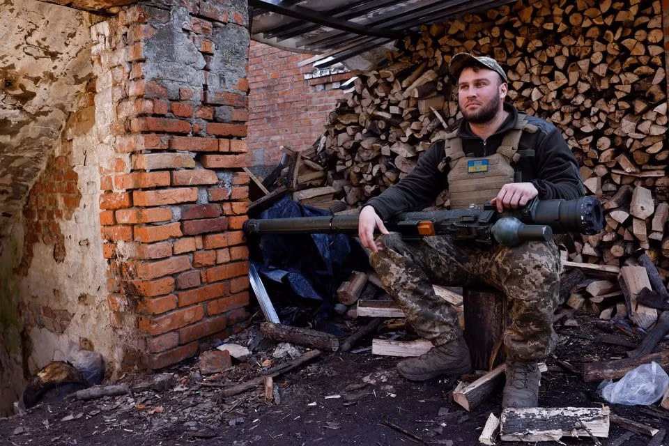 ukraine chuan bi phan cong khi nga gap kho o bakhmut hinh 1