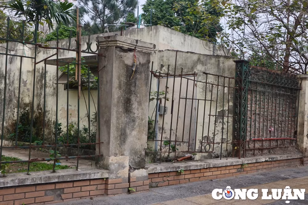 ha noi cong vien cau giay xuong cap bi chiem dung lam bai do xe hinh 2