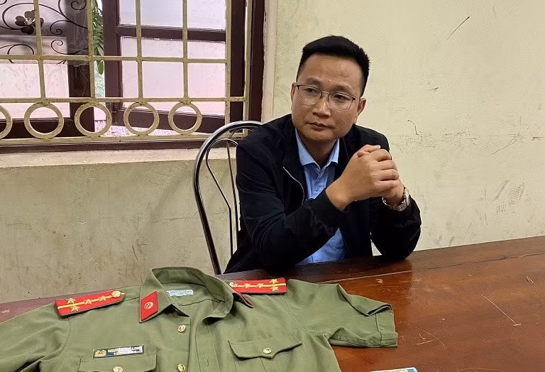 bat doi tuong tu xung la can bo cong an de lua dao hinh 1