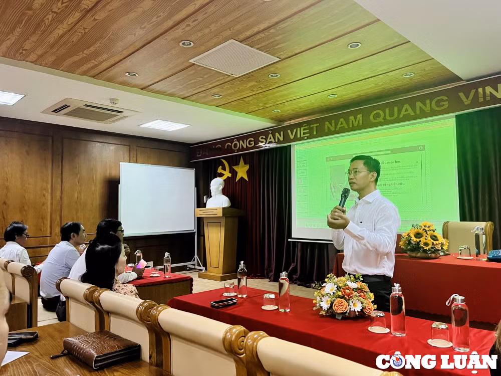 hoi nha bao viet nam khai giang khoa boi duong ky nang can ban ve bao chi truyen thong hinh 2