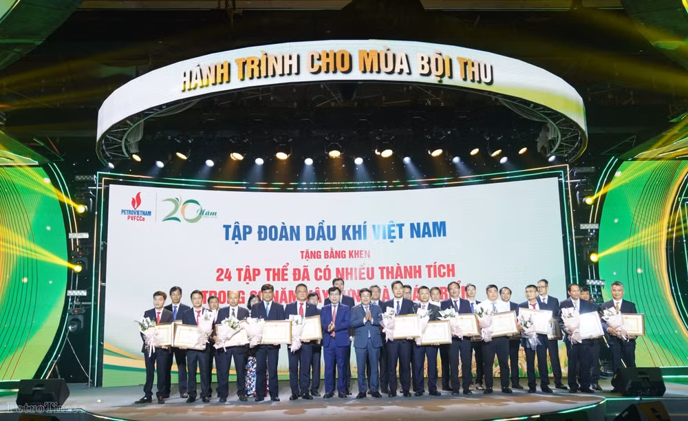 pvfcco long trong to chuc le ky niem 20 nam ngay thanh lap hinh 3