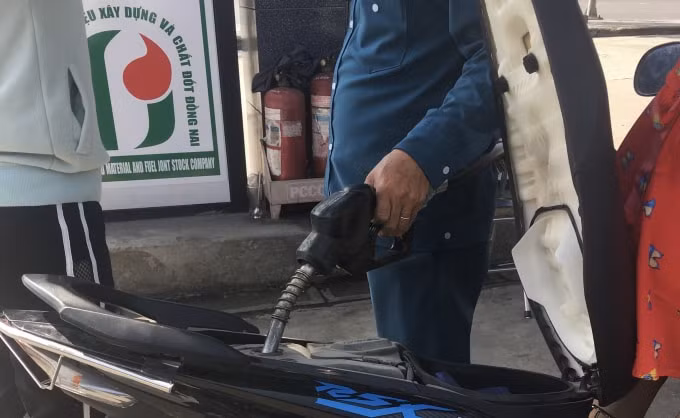 Sau khi vụ án xăng giả được phanh phui, nhiều vụ cháy xe trước đó nghi có liên quan đến xăng giả.