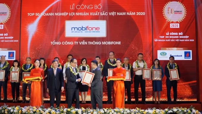 MobiFone được vinh danh trong Top 50 Doanh nghiệp có lợi nhuận xuất sắc nhất Việt Nam năm 2020.