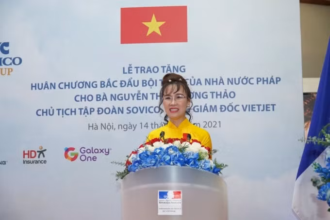 Bà Nguyễn Thị Phương Thảo phát biểu cảm ơn trân trọng khi đón nhận Huân chương Bắc đẩu Bội tinh.