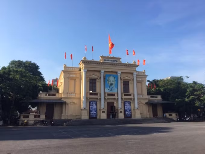 Hải Phòng sẽ chức bắn pháo hoa nổ 15 phút tầm thấp tại khu vực Nhà hát thành phố. Ảnh: V.H