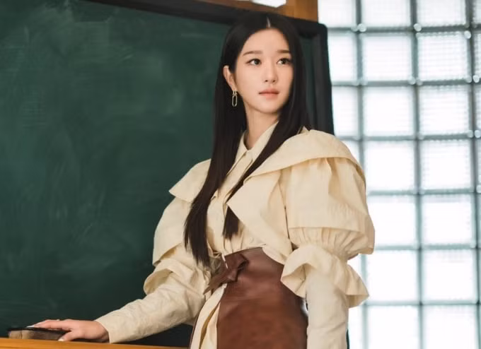 Công ty quản lý Seo Ye Ji phủ nhận thông tin nữ diễn viên ép buộc Kim Jung Hyun, cho biết các tin nhắn thể hiện sự bông đùa, ghen tuông thường tình của hai người khi yêu nhau.