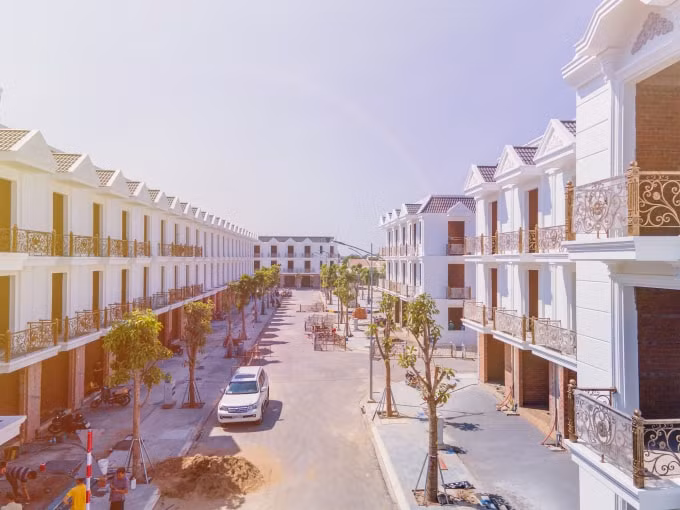 Nhiều dự án đất nền, nhà phố mở bán tại Bình Dương đều trong tình trạng cháy hàng dù giá tăng cao