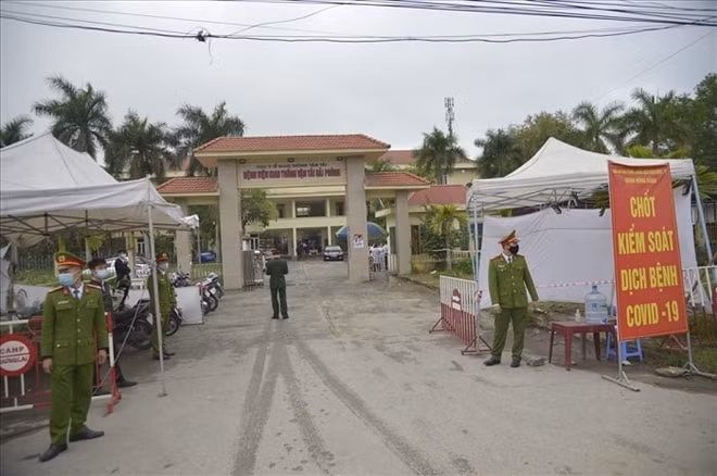 Bệnh viện GTVT Hải Phòng thời điểm được dỡ phong tỏa. Ảnh: TL