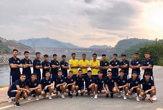 Lê Quốc Vượng làm HLV trưởng CLB Hòa Bình thi đấu giải hạng Nhì Quốc gia 2021. Ảnh: internet
