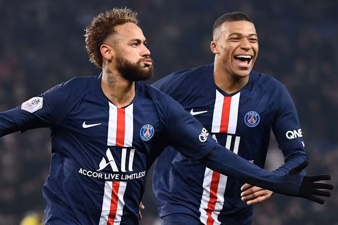 Neymar và Mbappe là 2 ngôi sao hàng đầu trong đội hình PSG hiện tại. Ảnh: Reuters