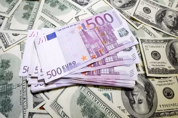 Đồng USD bất ngờ mất đà hồi phục