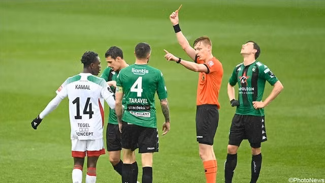 Đây là trận đấu mà OH Leuven (áo trắng) hứng chịu thất bại với tỷ số 0-3 trước Cercle Brugge. Ảnh: internet