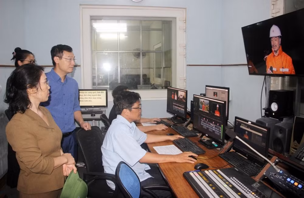 bai 1 trung tam truyen thong quang ninh va cuoc chien voi bao hinh 1