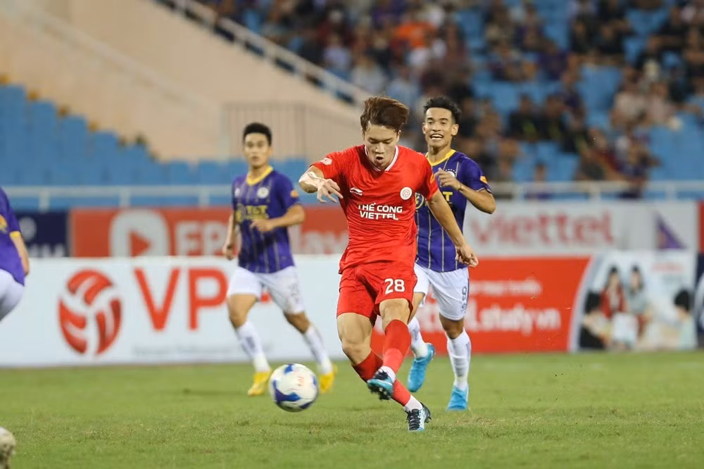 the cong viettel nguoc dong danh bai ha noi fc hinh 1