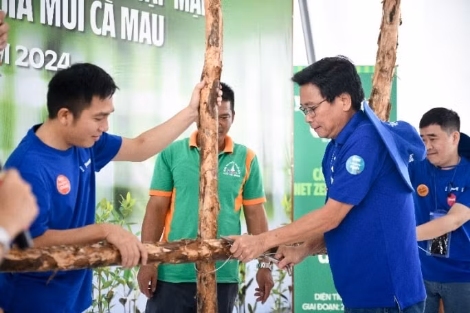 vinamilk tich cuc thuc hien du an cach rung netzero huong den trung hoa khi nha kinh hinh 4